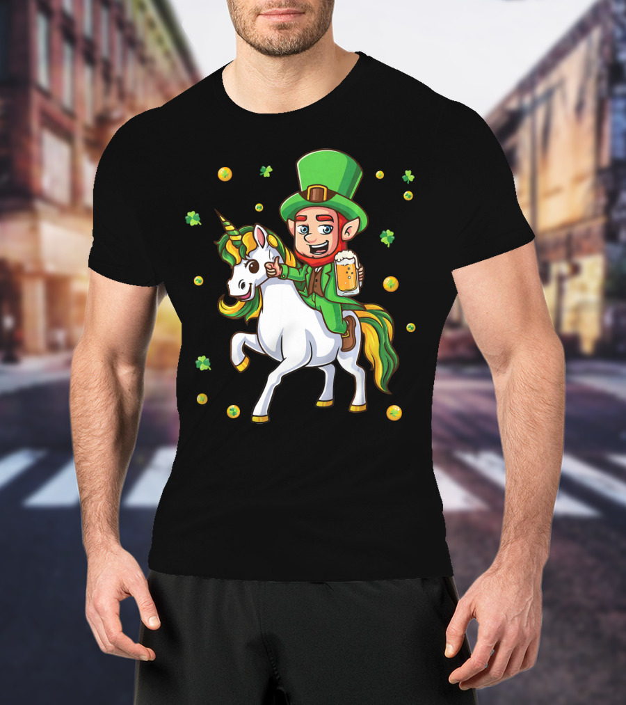 Leprechaun Drinking Beer With Unicorn Surrounded By Clovers And Coins T-Shirt
