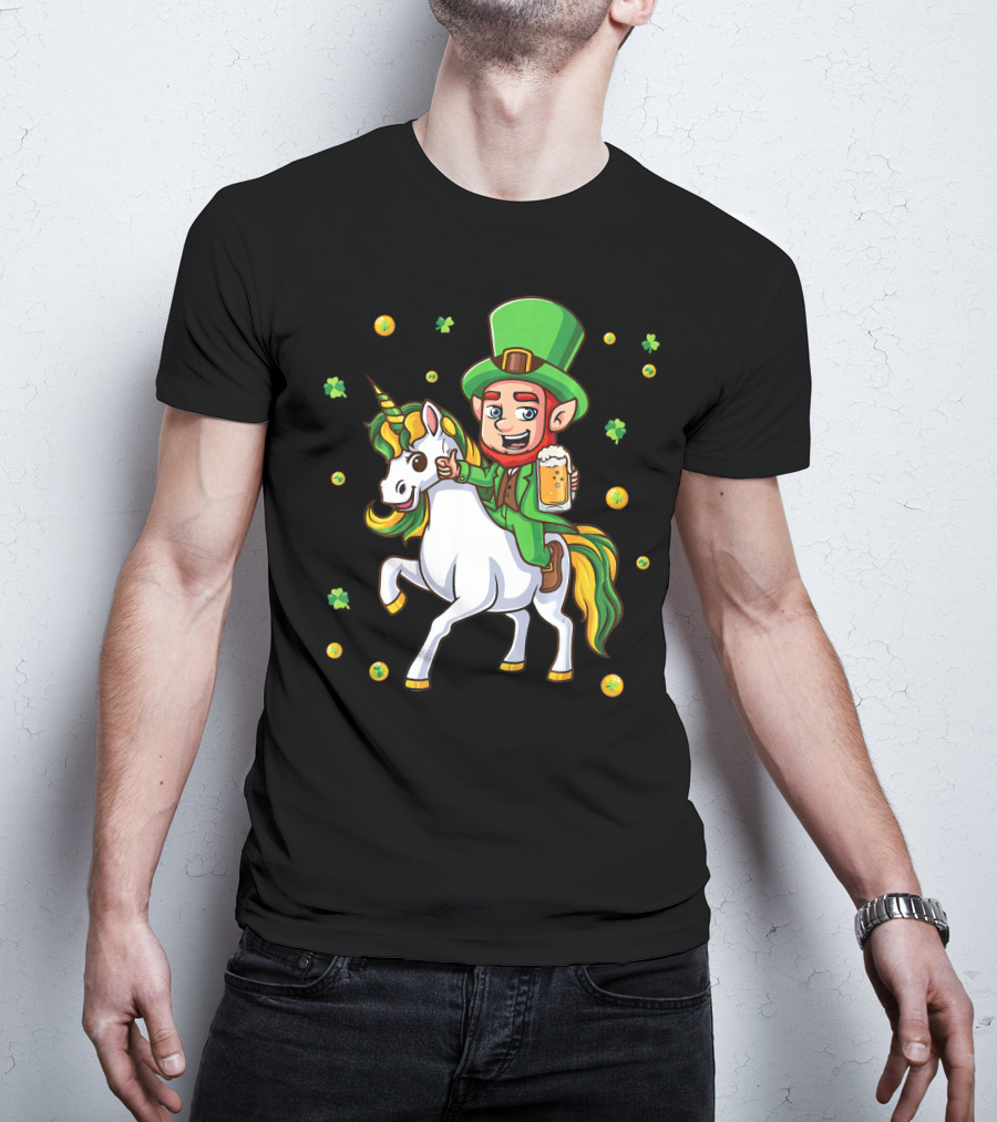 Leprechaun Drinking Beer With Unicorn Surrounded By Clovers And Coins T-Shirt