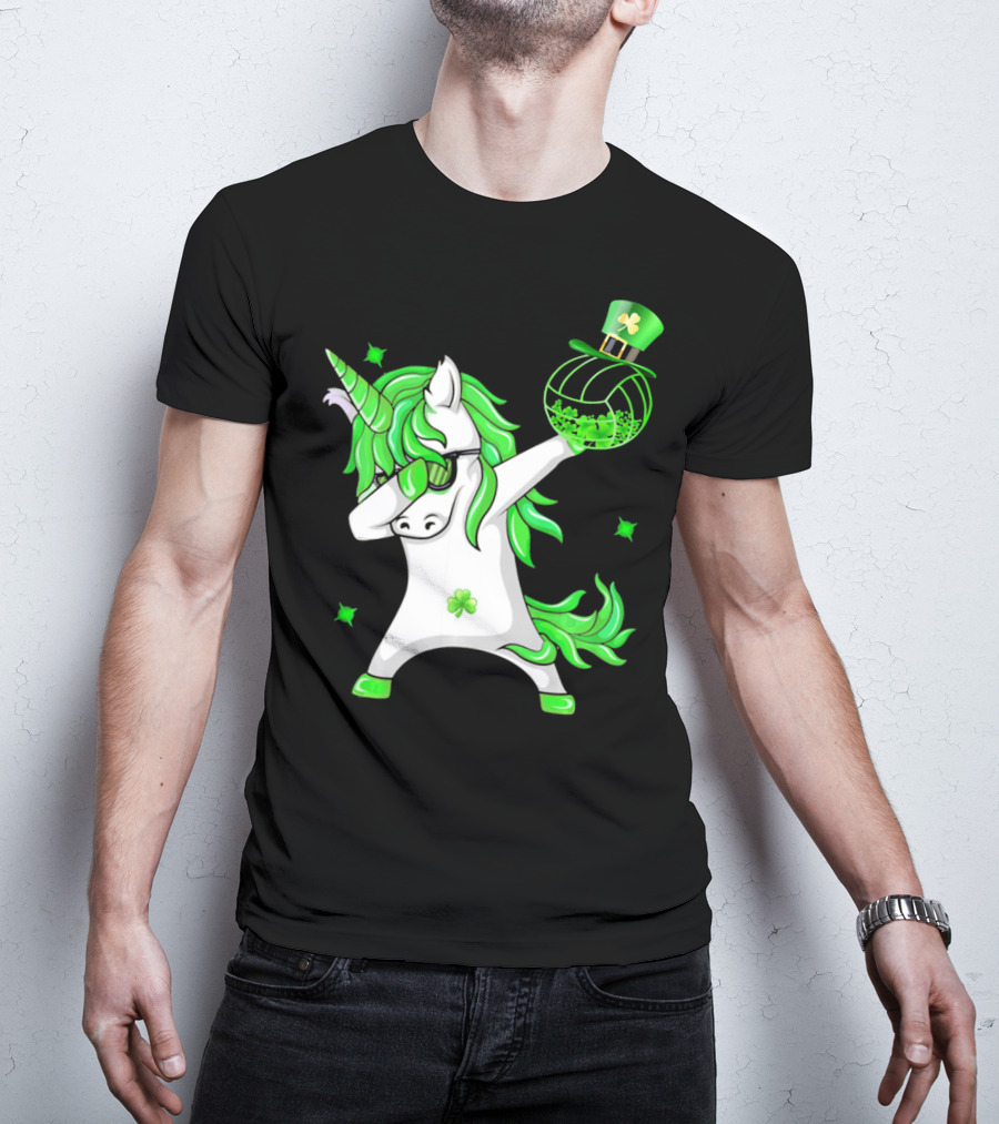 Happy St Patricks Day Dabbing Unicorn With Shamrock Hat And Green Hair T-Shirt