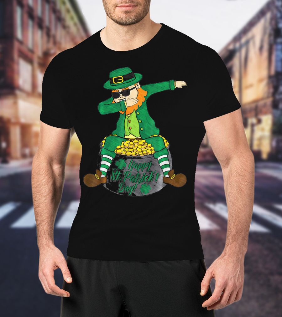 Happy St. Patrick's Day Dabbing Leprechaun Sitting On Gold T-Shirt