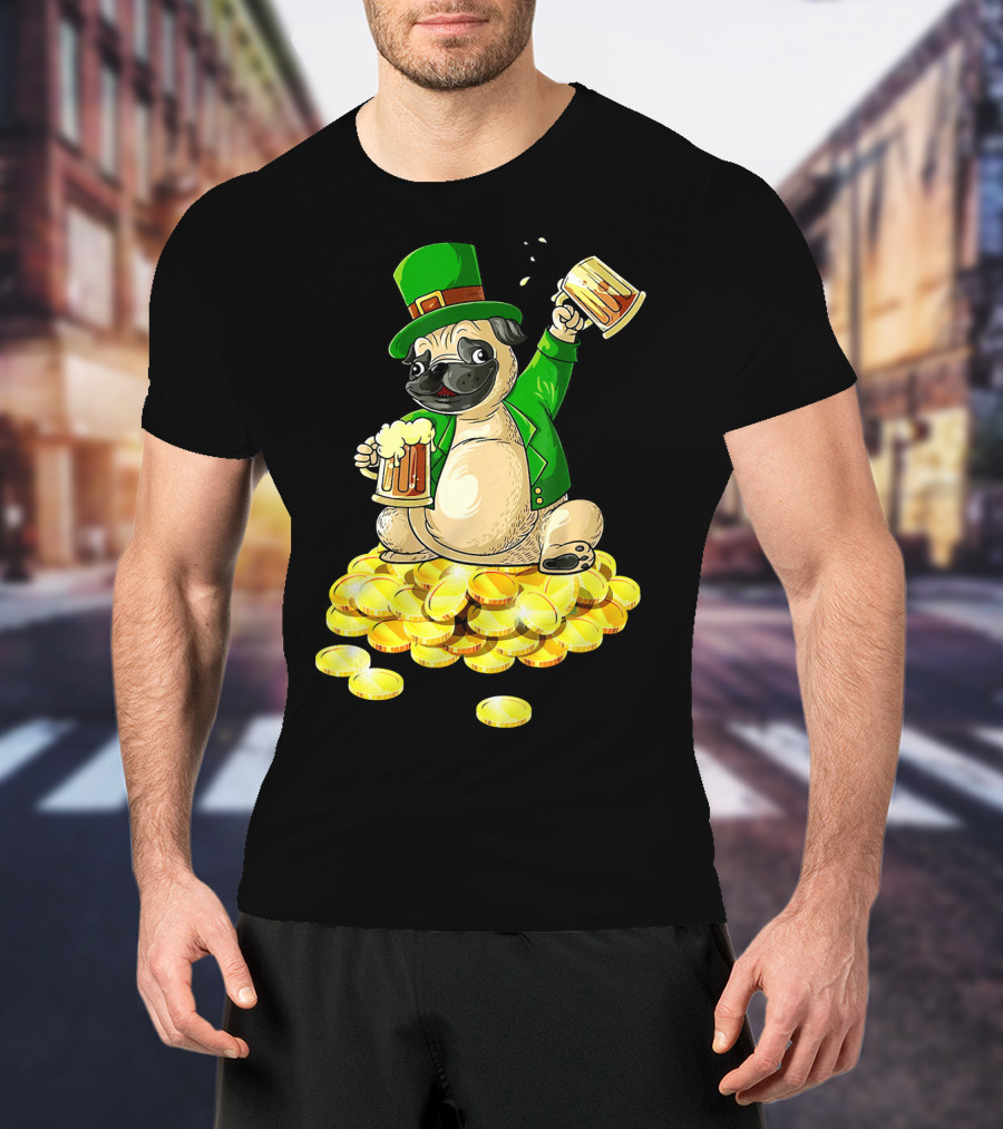Irish Pug St. Patrick's Day Beer Cheers On Gold Coins T-Shirt
