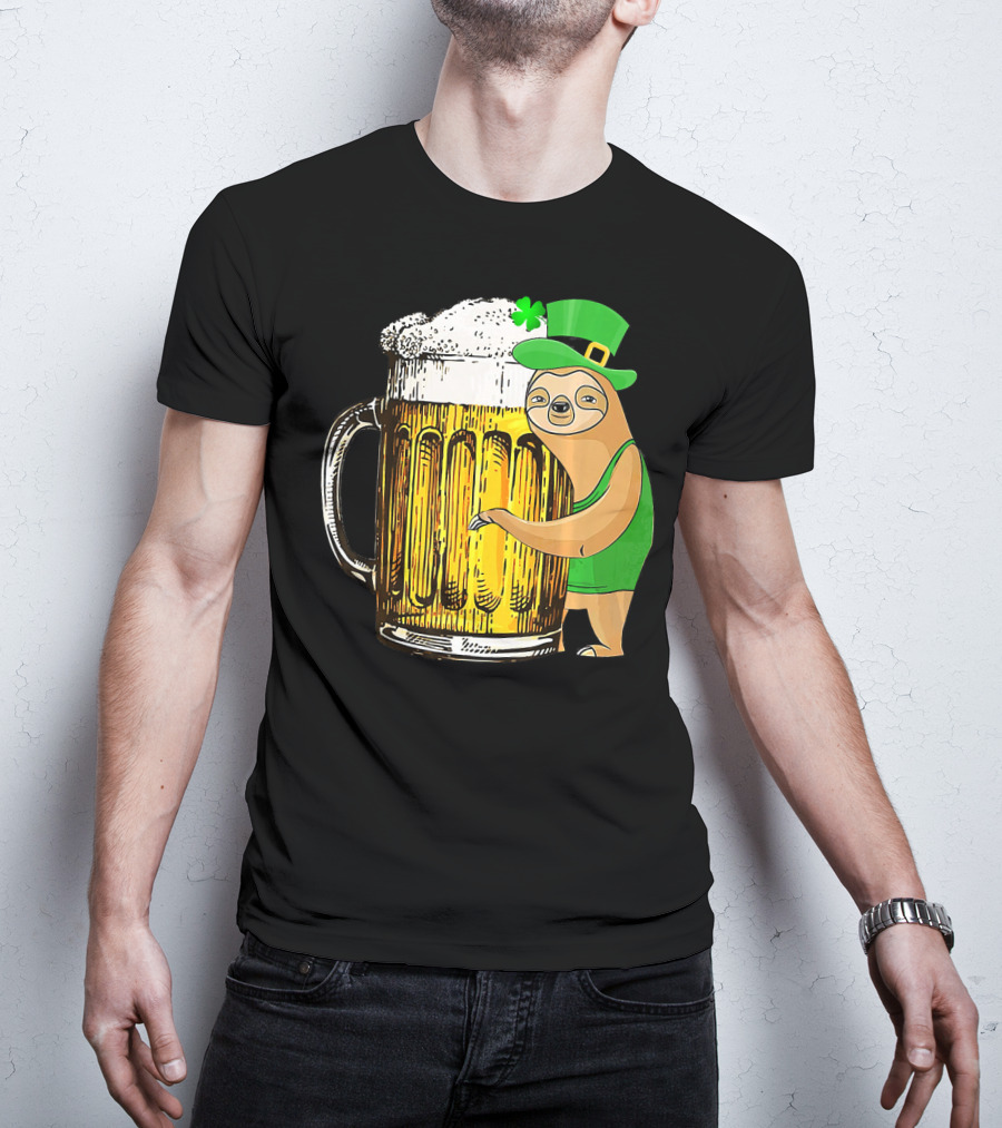 St Patricks Sloth Leprechaun With Beer Mug T-Shirt