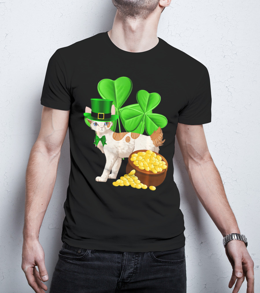 Japanese Bobtail Cat St Patricks Day Lucky Coins Shamrocks Leprechaun Hat T-Shirt