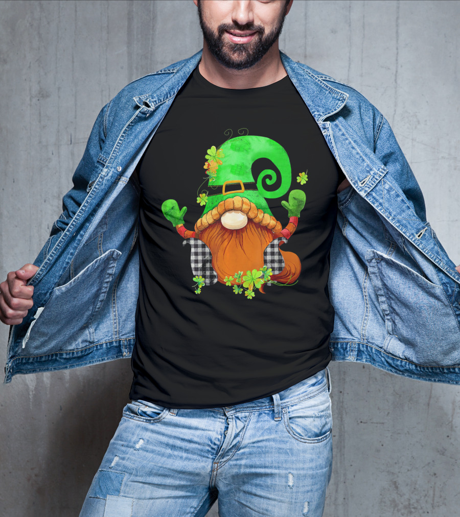 St. Patricks Day Leprechaun Gnome With Shamrock And Green Hat T-Shirt