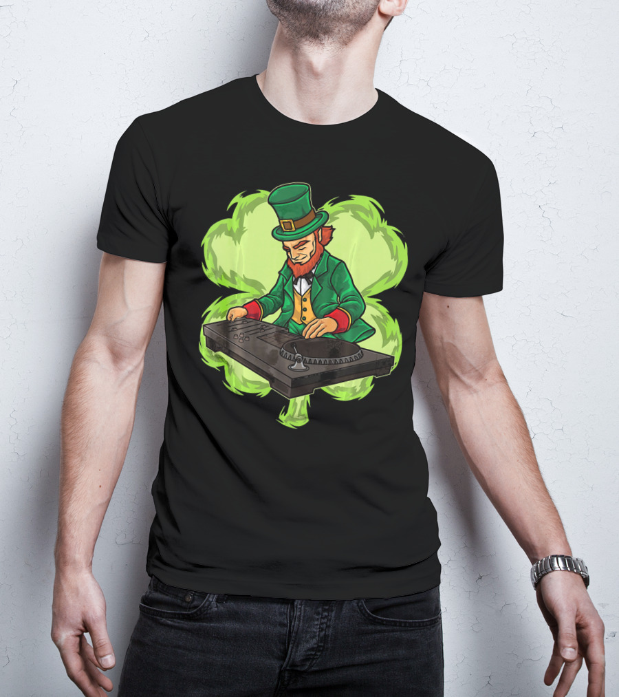 DJ Leprechaun Irish Luck Live On Stage With Turntable Shamrock T-Shirt
