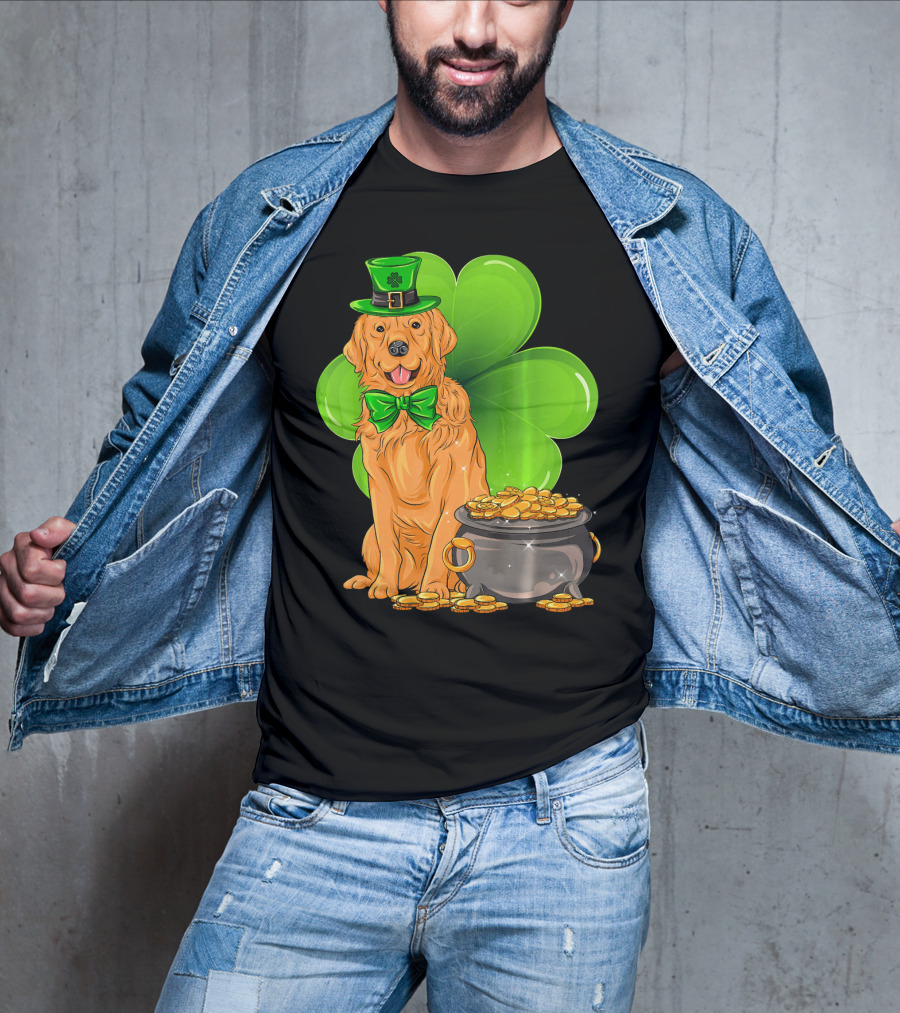 Golden Retriever St Patricks Day Leprechaun With Shamrock And Pot Of Gold T-Shirt