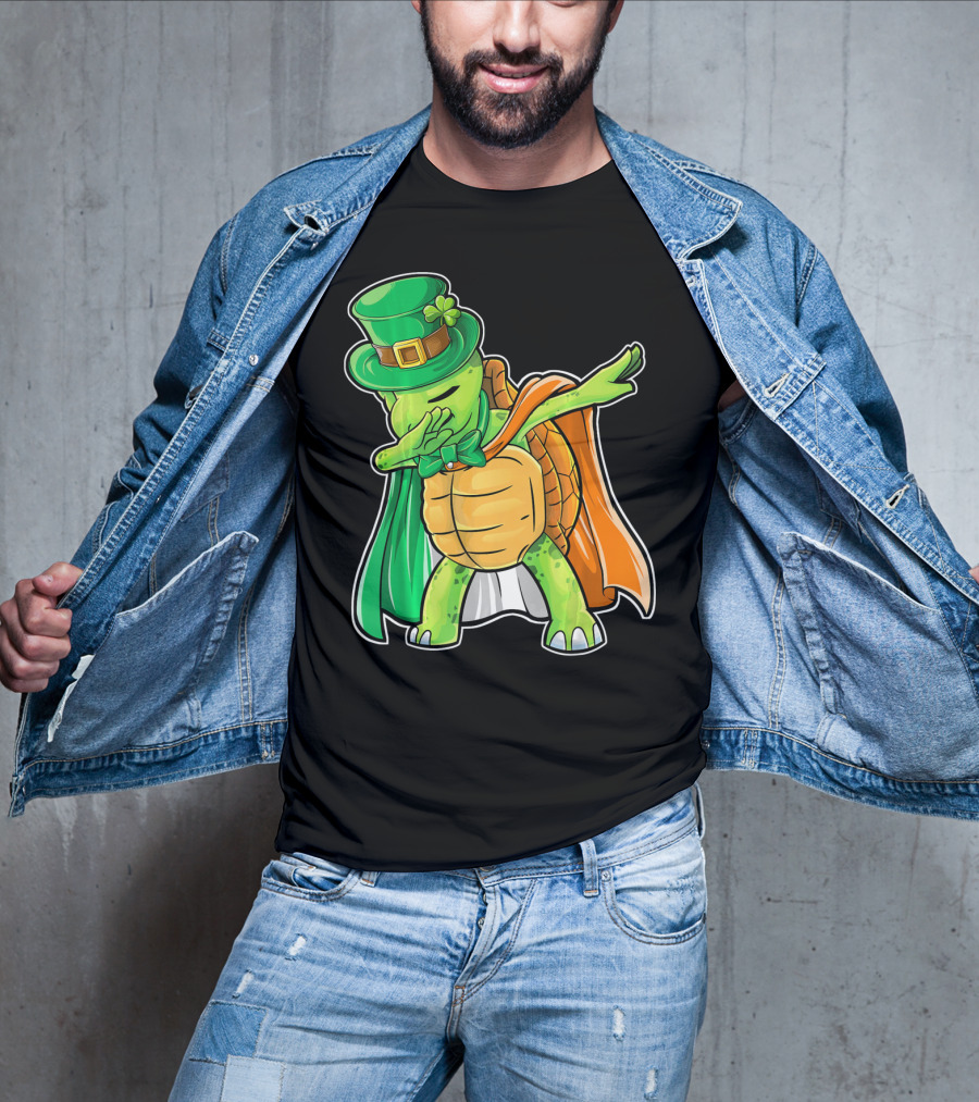 St. Patrick's Day Dabbing Turtle In Leprechaun Hat And Cape T-Shirt