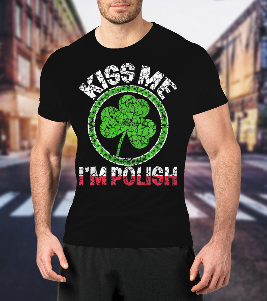 Kiss Me I'm Polish Clover Circle Crackle Texture T-Shirt