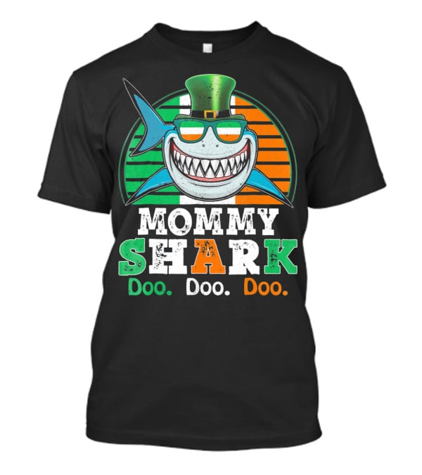 Mommy Shark Doo Doo Doo Funny St. Patrick's Day With Irish Colors And Leprechaun Hat T-Shirt
