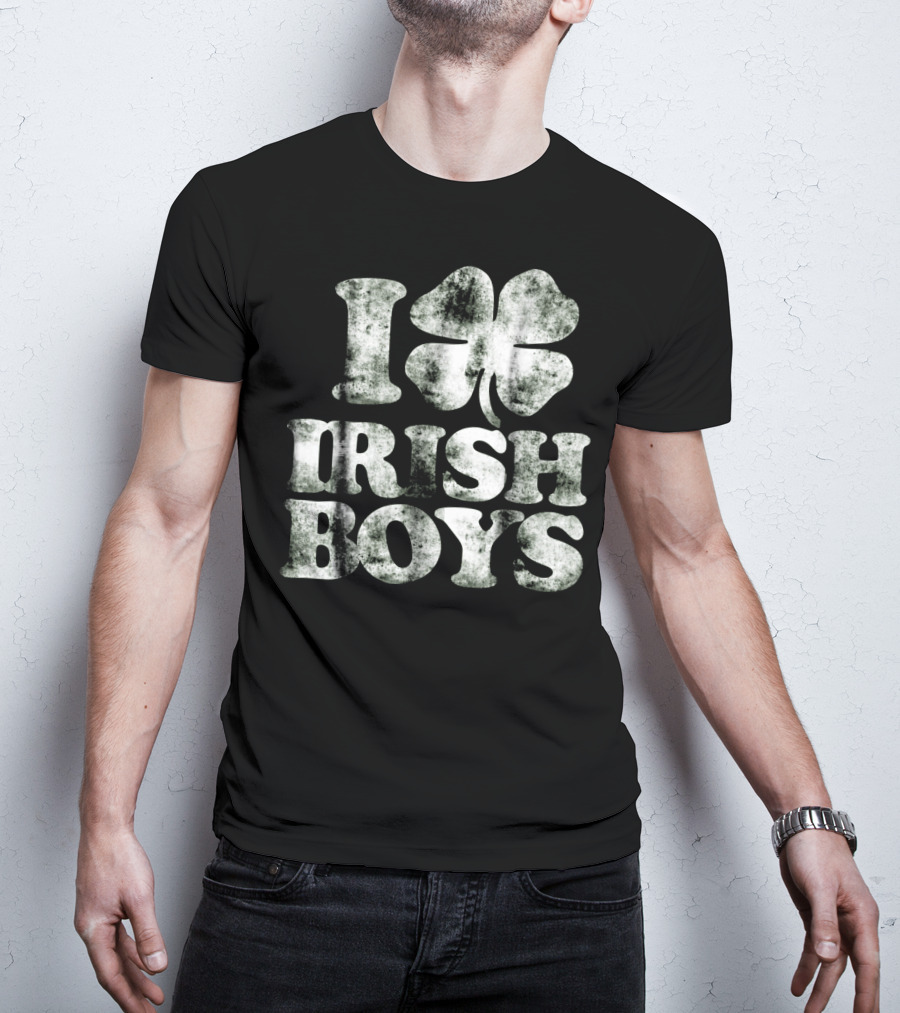 I Love Irish Boys Vintage Shamrock Irish Boys Shamrock T-Shirt