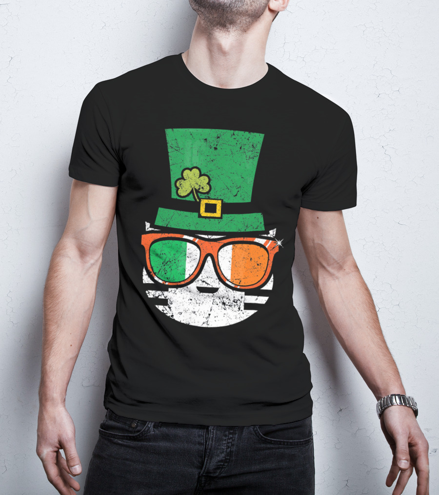 St Patricks Day Irish Cat With Shamrock Hat And Flag Sunglasses T-Shirt