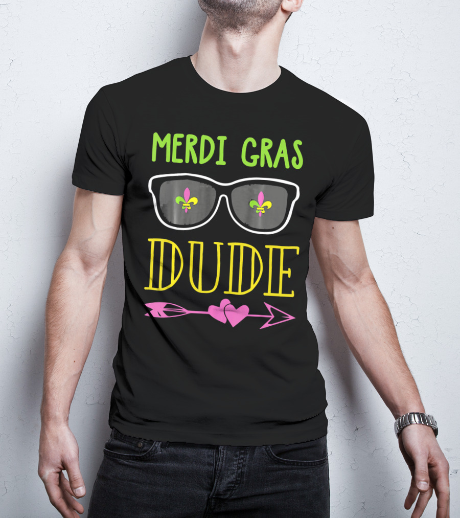 Mardi Gras Dude New Orleans Glasses Fleur De Lis Hearts Arrow T-Shirt
