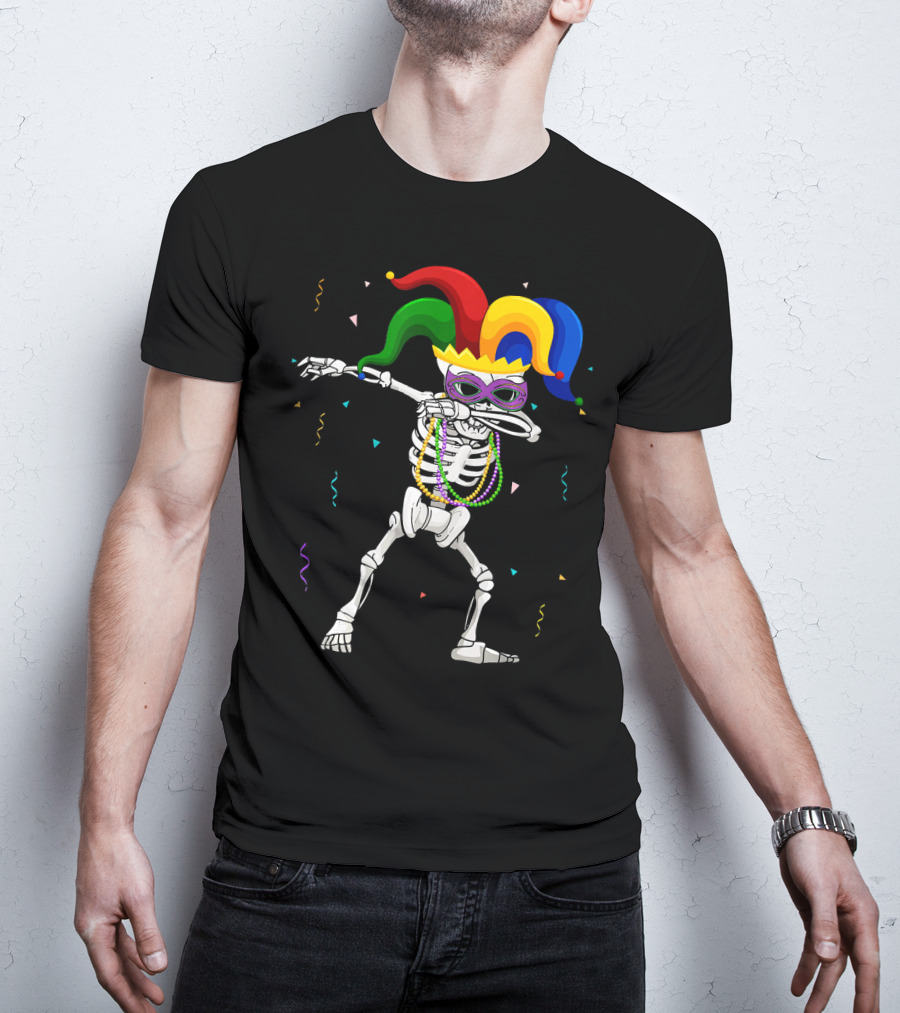 Skeleton Mardi Gras Jester Mask Dabbing With Beads And Confetti T-Shirt