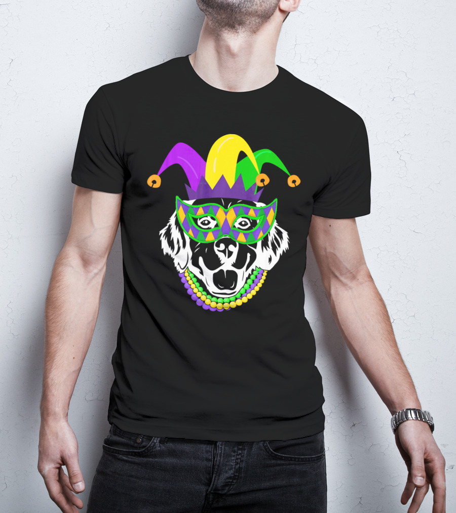 Mardi Gras Jester Hat Golden Retriever Beads Mask T-Shirt