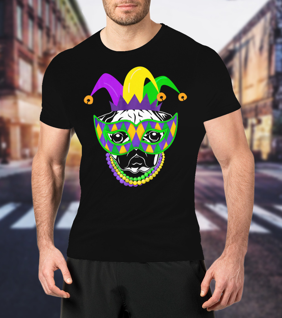 Mardi Gras Jester Pug Mask Beads Dogs Lovers T-Shirt