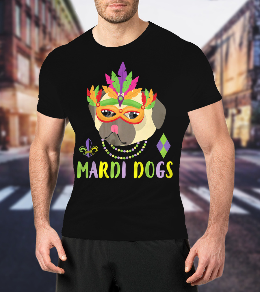 Pug Dog Mardi Gras Beads Mask Fleur De Lis Mardi Dogs Masquerade Costume T-Shirt