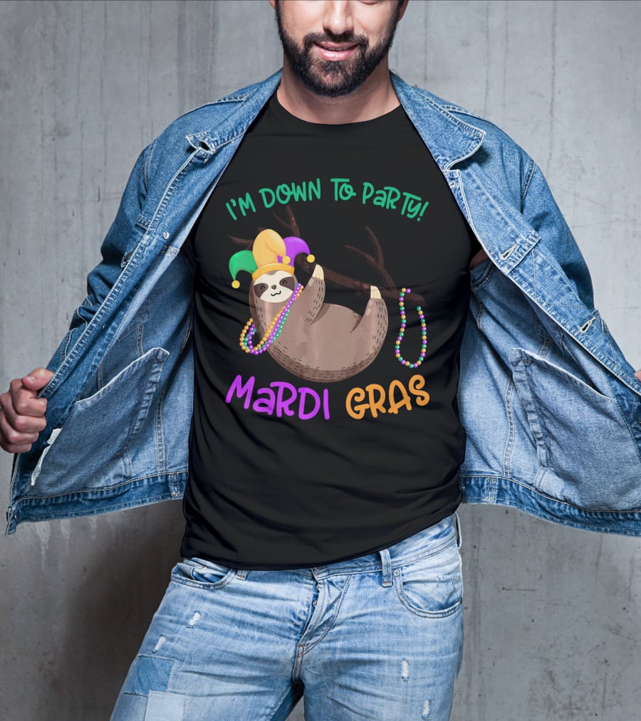 I'M Down To Party Mardi Gras Sloth With Beads And Jester Hat T-Shirt
