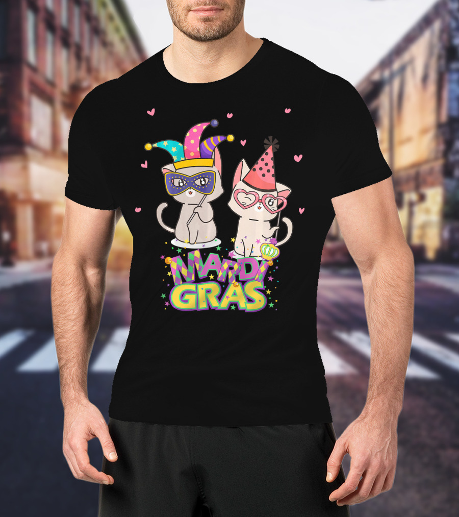 Chillin With My Cats Mardi Gras Party Masks And Hearts T-Shirt
