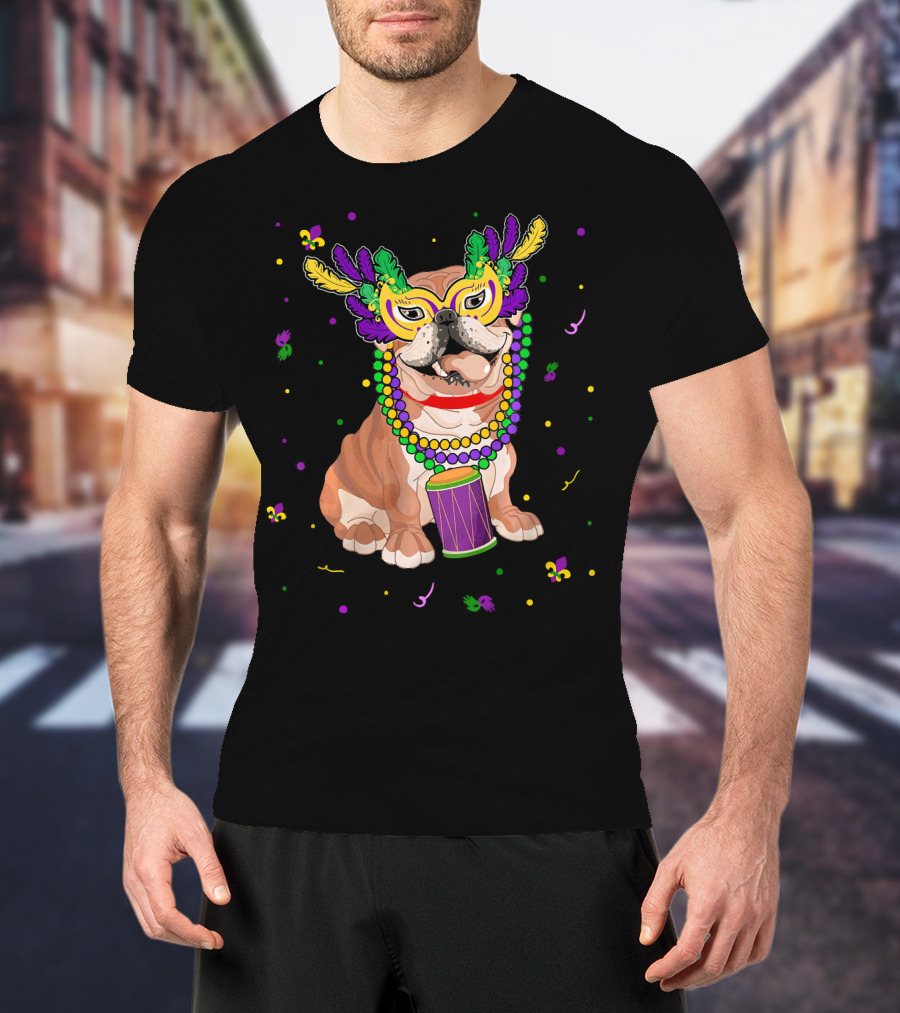 Cute Dog Mom Dog Dad English Bulldog Mardi Gras Beads And Mask T-Shirt