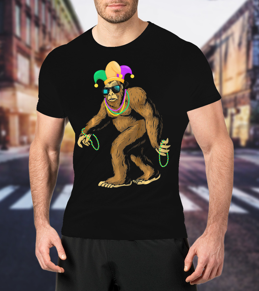 Mardi Gras Bigfoot Jester Bead Party T-Shirt