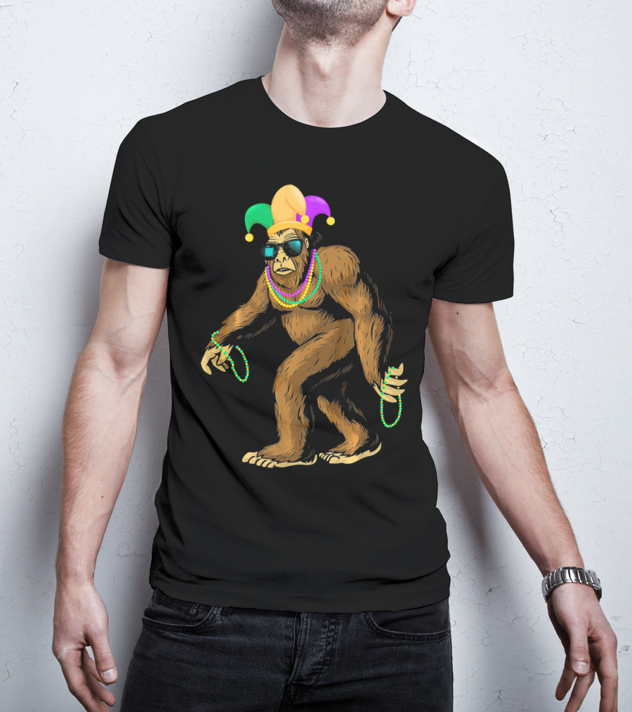 Mardi Gras Bigfoot Jester Bead Party T-Shirt