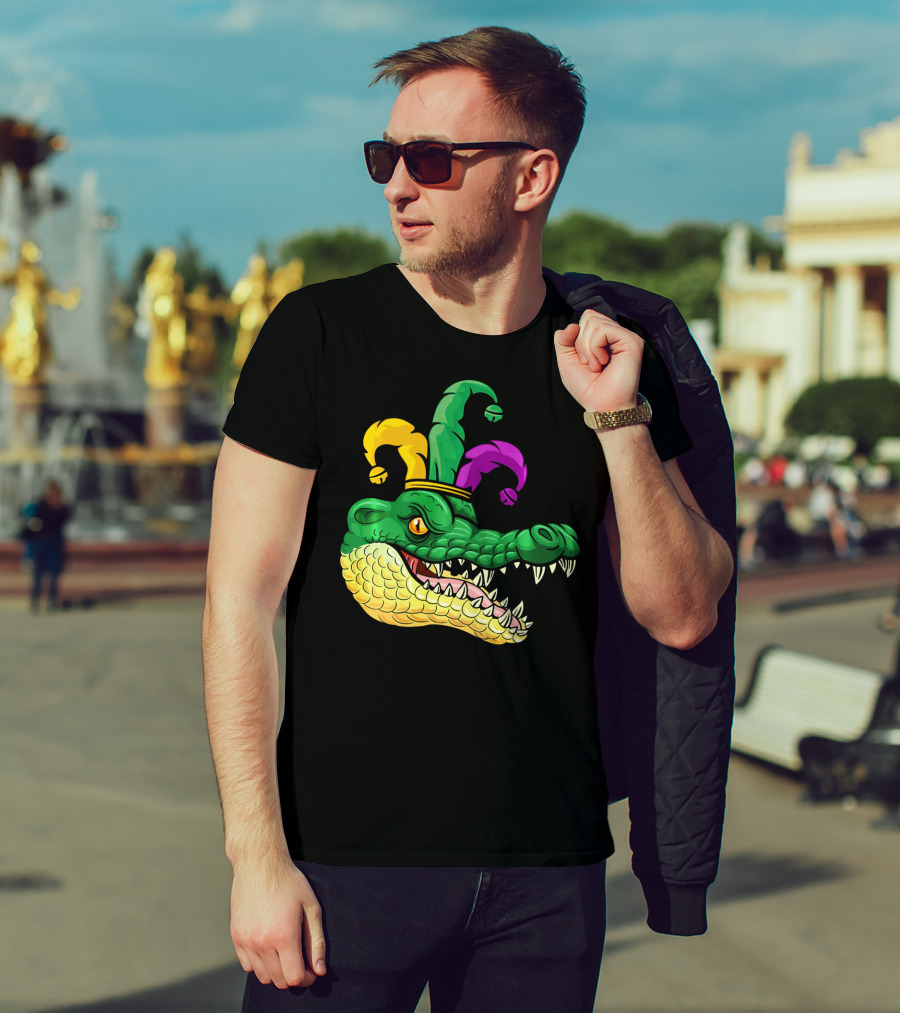 Alligator Head Mardi Gras Jester Hat Gator Clown T-Shirt
