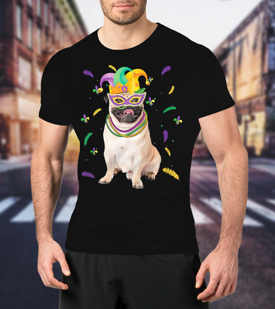 Mardi Gras Pug With Beads And Jester Mask T-Shirt