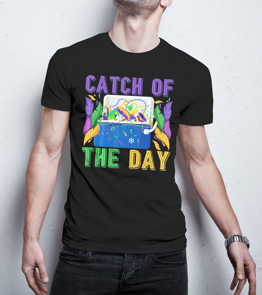 Catch Of The Day Funny Mardi Gras Beads Masks Crawfish T-Shirt