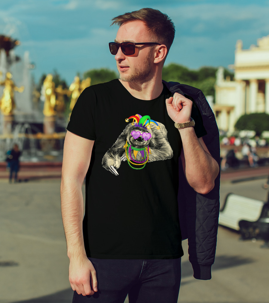 Funny Mardi Gras Jester Sloth With Beads And Mask T-Shirt