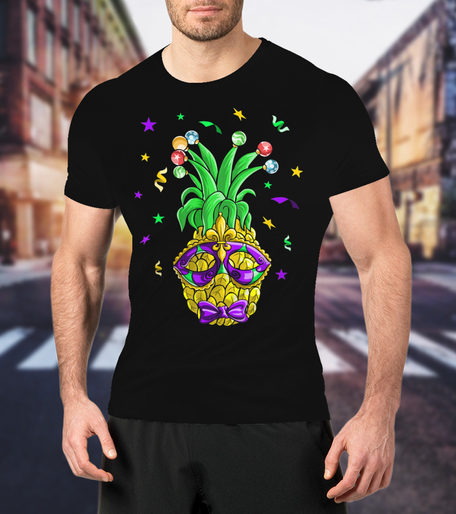 Pineapple Mardi Gras Mask With Stars And Party Confetti T-Shirt