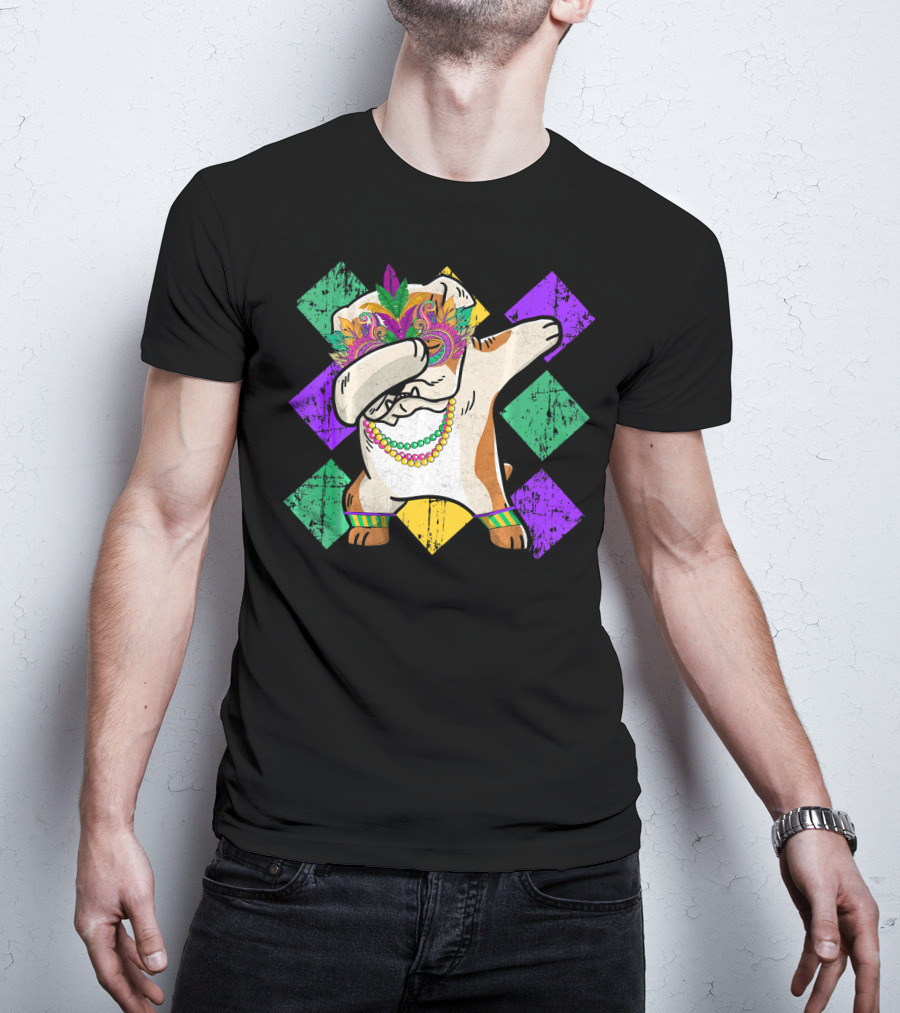 Funny BullDog Dabbing With Mardi Gras Mask And Beads On Colorful Diamond Background T-Shirt