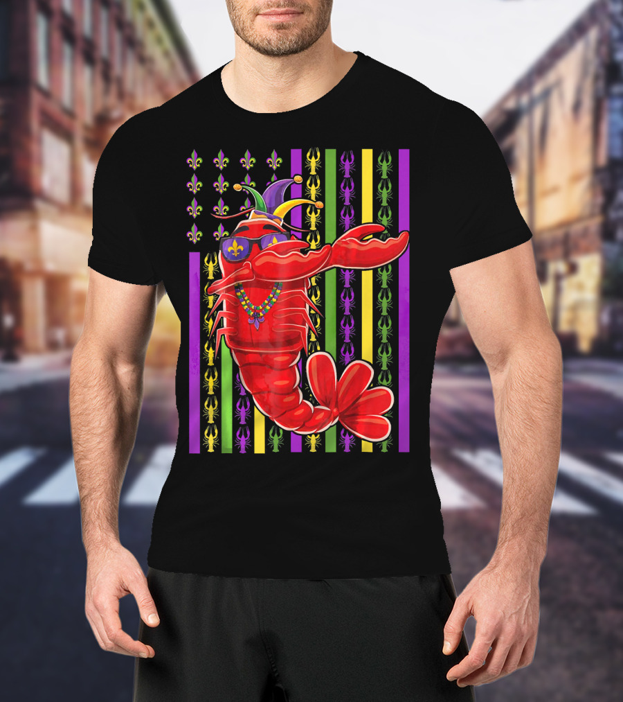 Funny Mardi Gras Crawfish Dabbing Americ Jester Hat Beads Fleur-de-Lis Stripes T-Shirt