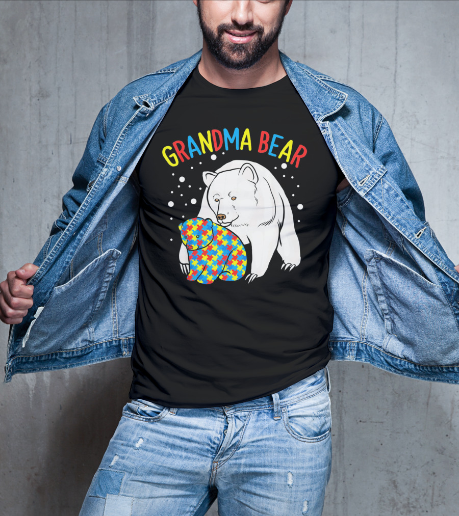 Grandma Bear Autism Puzzle Pattern Hugging Cubs T-Shirt