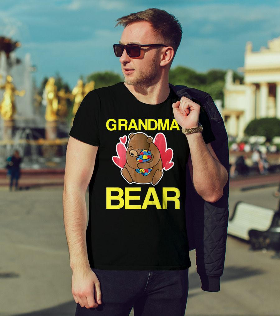Grandma Bear Hugging Bear With Autism Puzzle Heart Balloon T-Shirt