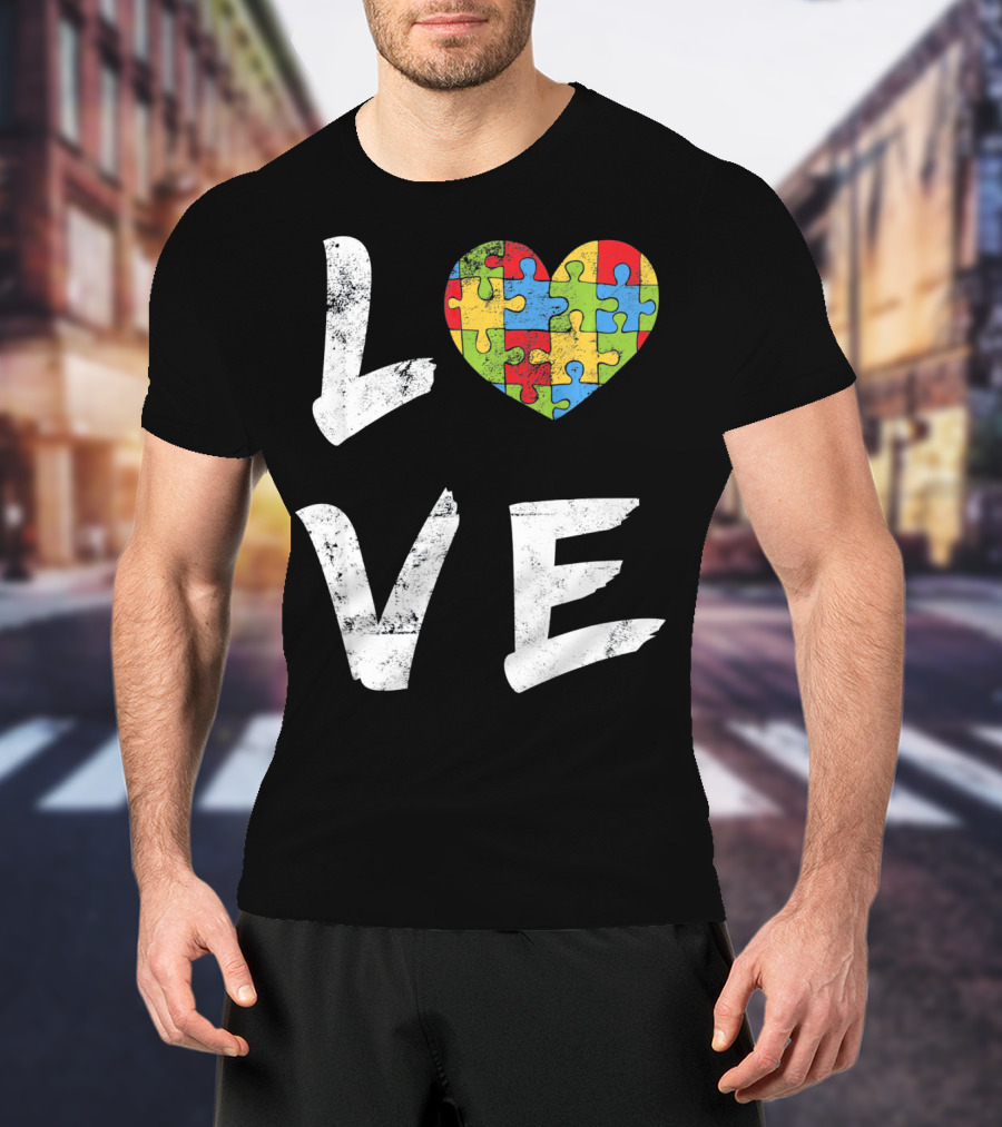 LOVE Autism Mom Puzzle Heart Autism T-Shirt