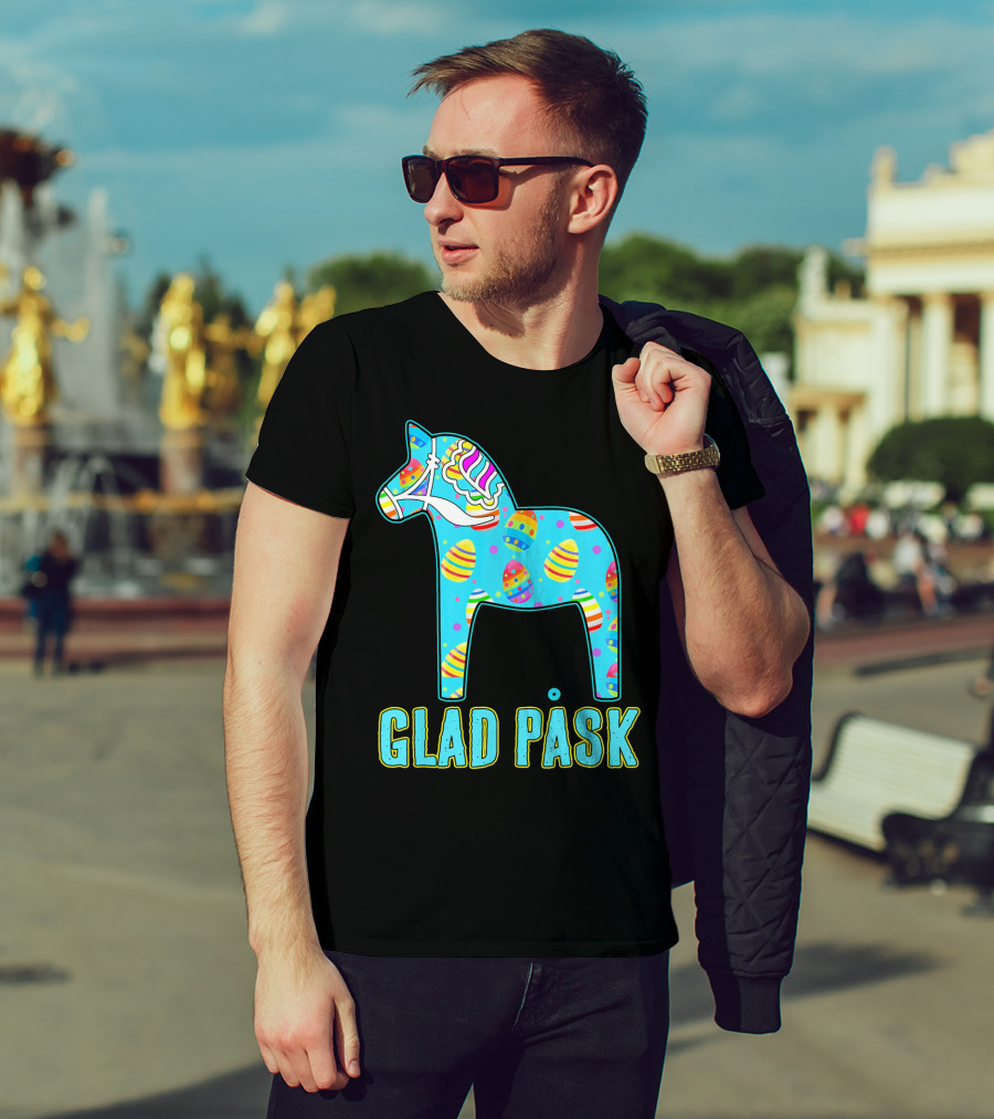 Glad Påsk Swedish Easter Dala Horse With Colorful Eggs T-Shirt
