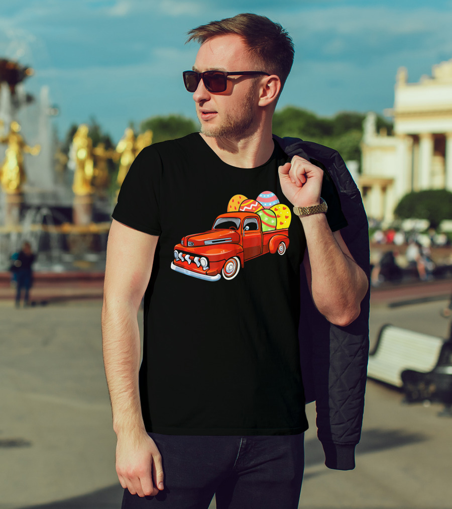 Vintage Easter Egg Pickup Truck With Colorful Eggs T-Shirt