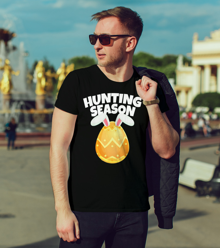Hunting Season Happy Easter Egg Bun With Bunny Ears T-Shirt