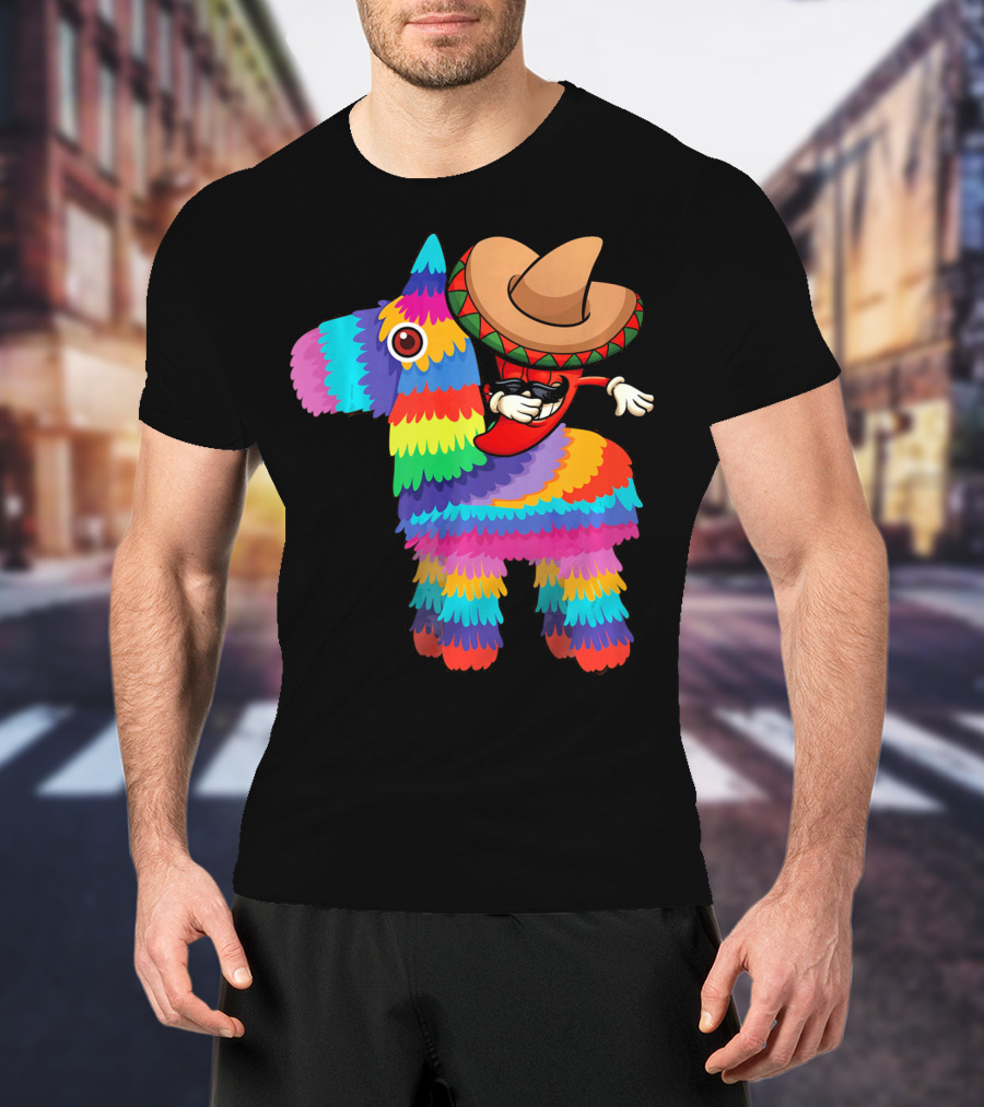 Dabbing Chili Pepper Piñata Cinco Sombrero Fun T-Shirt