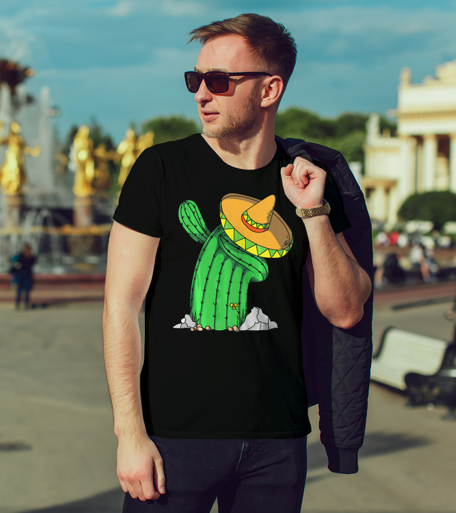 Cinco De Mayo Dabbing Cactus With Sombrero Fun T-Shirt