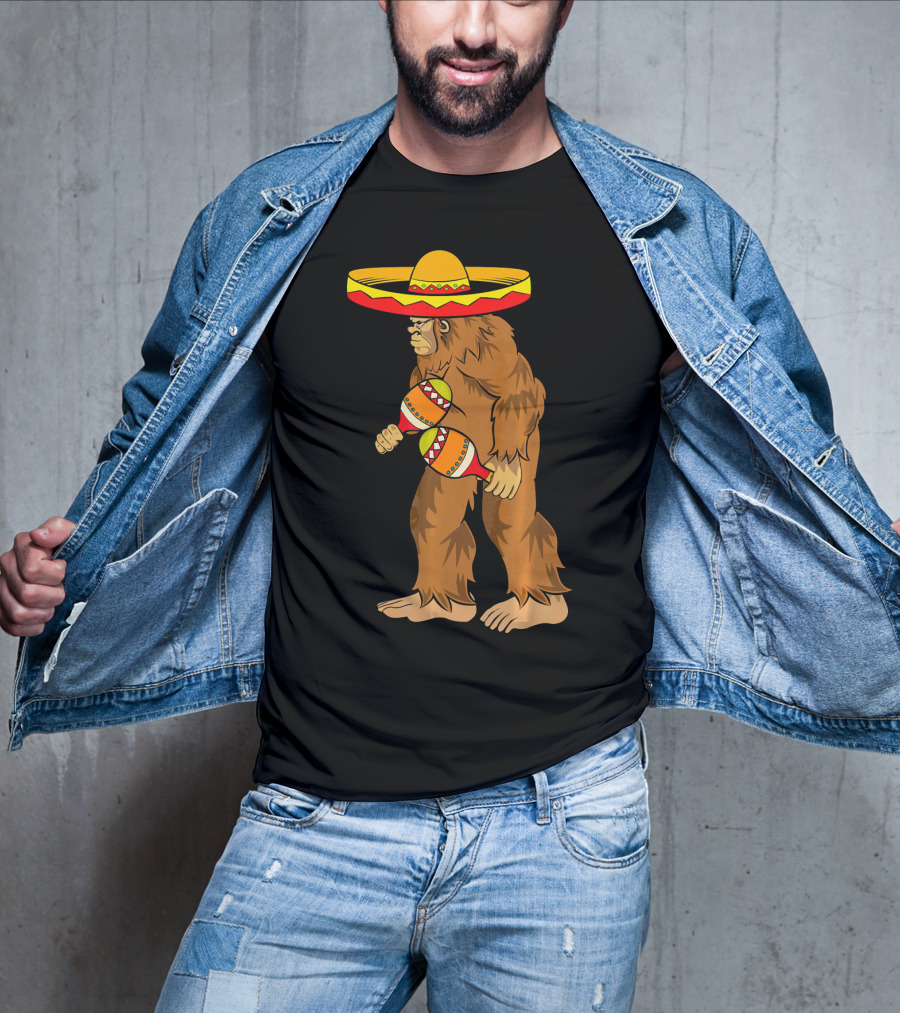 Bigfoot Sombrero Maracas Cinco De Mayo T-Shirt