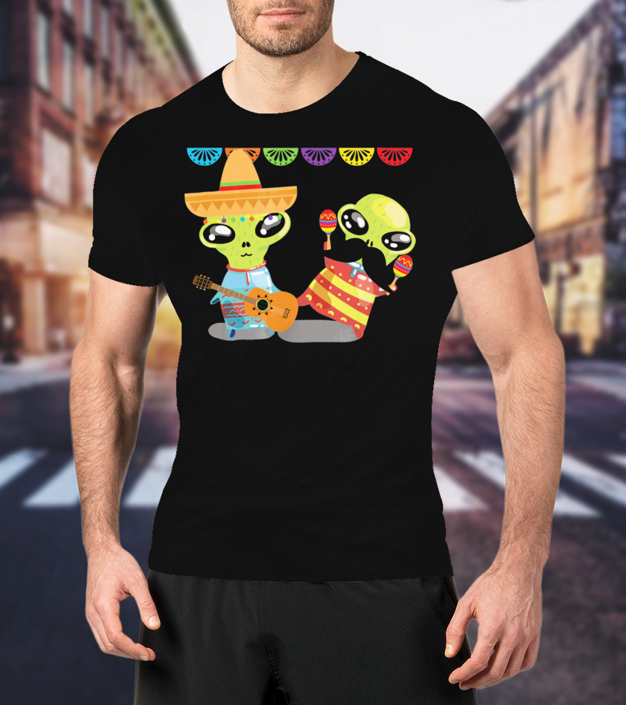 Mexican Fiesta Alien Sombrero Guitar Maracas Cinco De Mayo T-Shirt