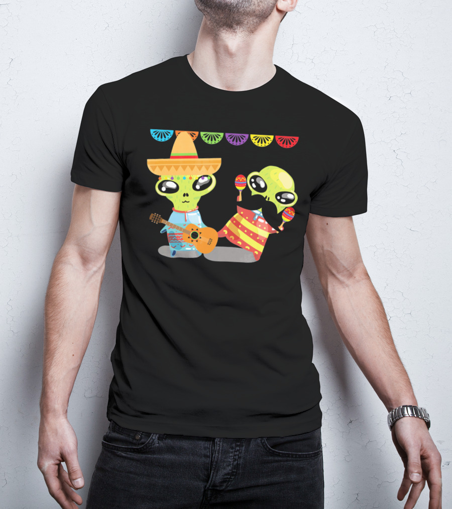 Mexican Fiesta Alien Sombrero Guitar Maracas Cinco De Mayo T-Shirt