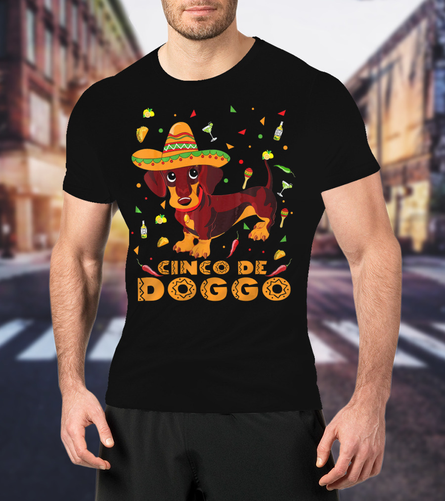 Cinco De Doggo Dachshund Sombrero Chili Peppers Margarita Fiesta Theme Mexican Cinco T-Shirt