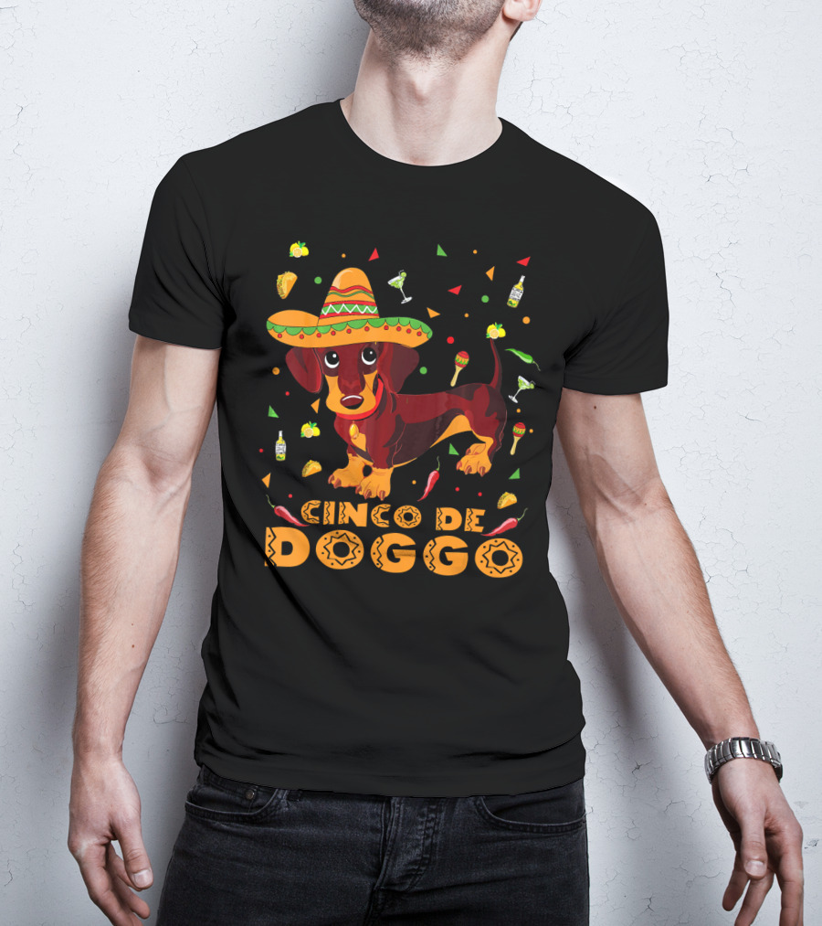 Cinco De Doggo Dachshund Sombrero Chili Peppers Margarita Fiesta Theme Mexican Cinco T-Shirt