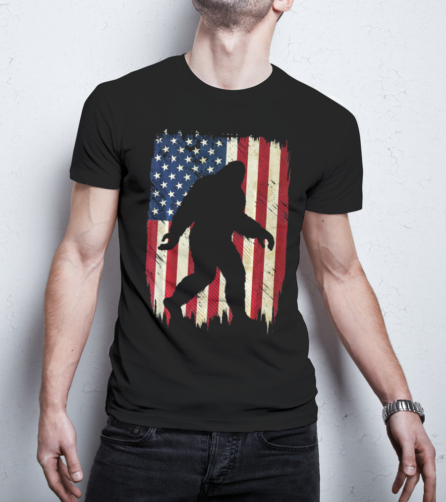 Bigfoot Sasquatch Silhouette Over American Flag USA T-Shirt