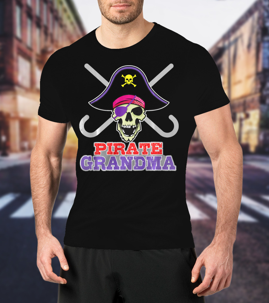 Pirate Grandma Skull With Crossbones And Pirate Hat T-Shirt