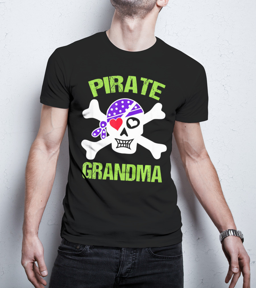 Pirate Grandma Skull With Bandana And Heart Eye T-Shirt