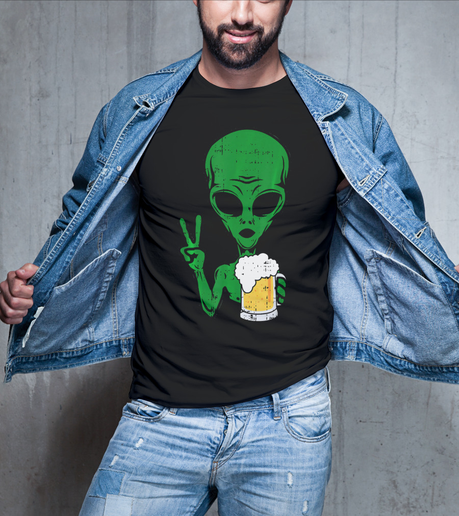 Area 51 Alien Peace Sign Drinking Beer T-Shirt