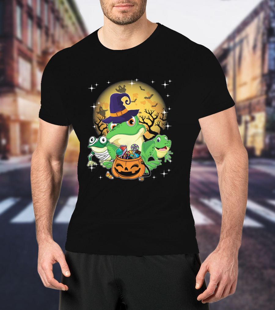 Three Frogs Mummy Witch Moon Ghosts Halloween Pumpkin T-Shirt
